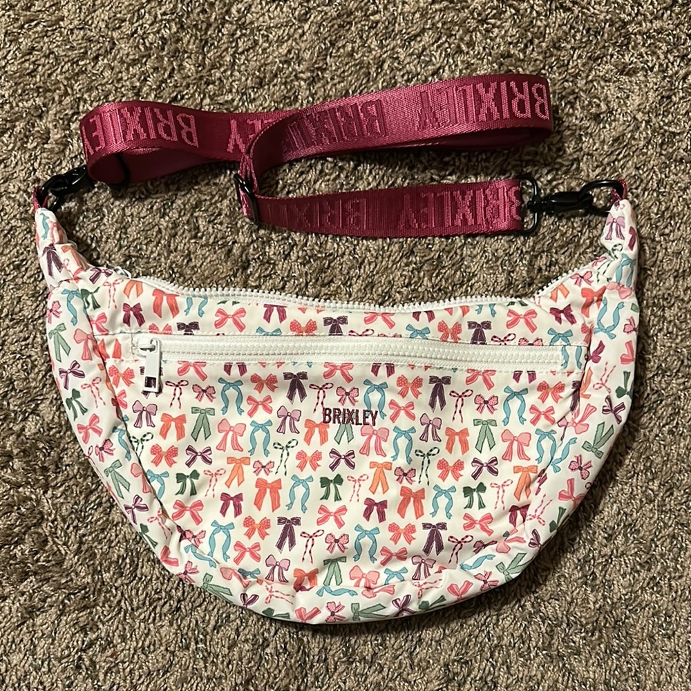 NWOT Bowie Brixley Crescent Bag